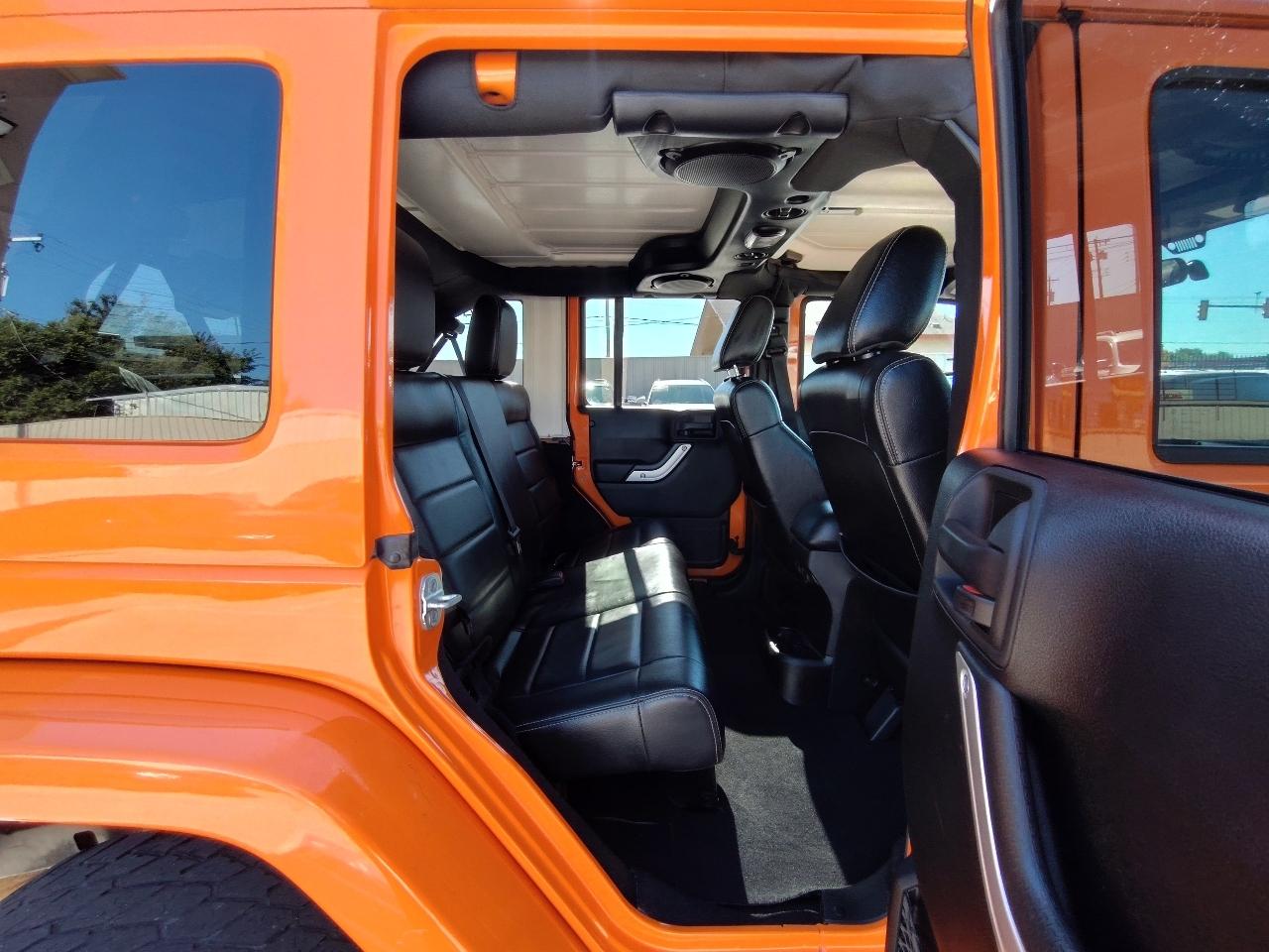 Jeep Wrangler Unlimited Sahara 4WD 2012