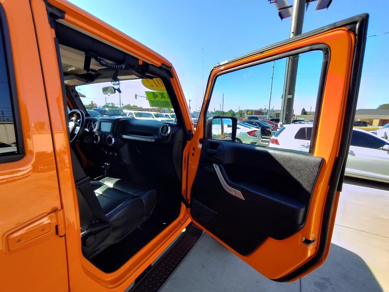 Jeep Wrangler Unlimited Sahara 4WD 2012