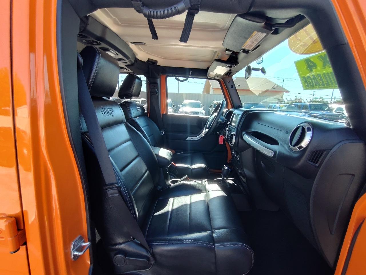 Jeep Wrangler Unlimited Sahara 4WD 2012