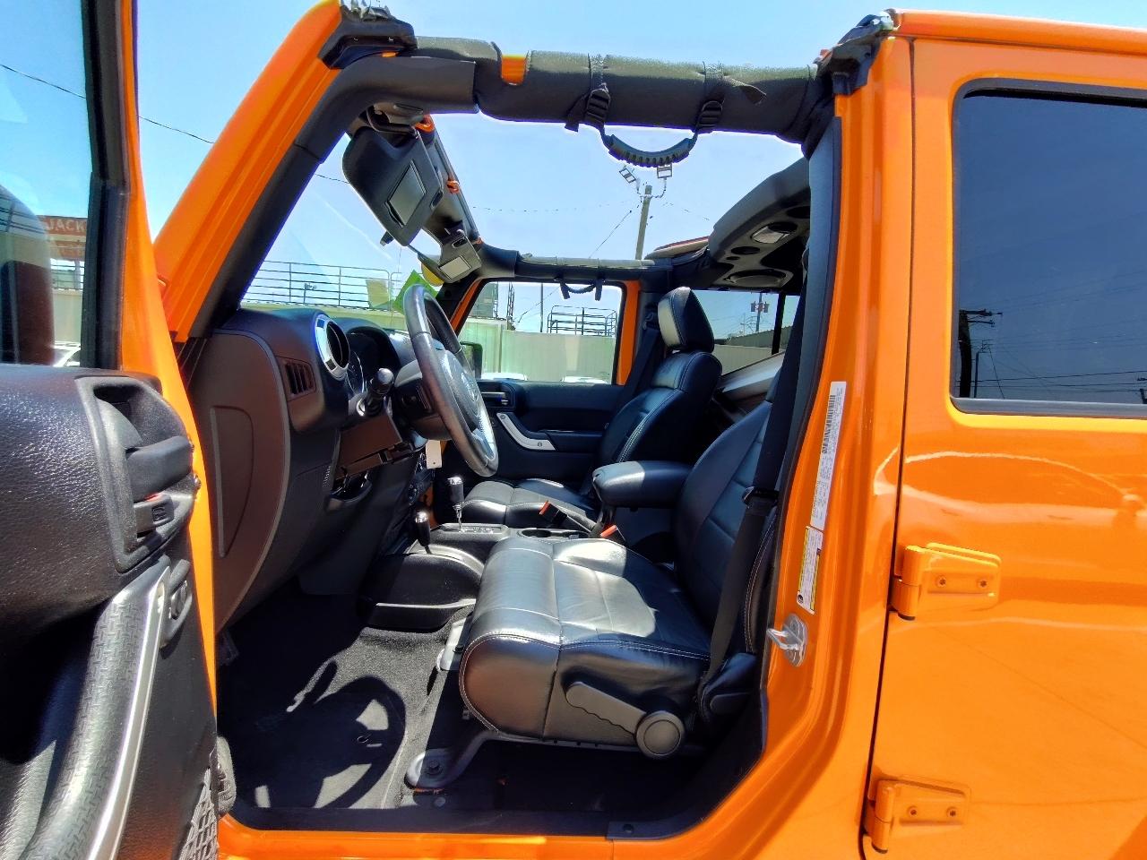 Jeep Wrangler Unlimited Sahara 4WD 2012