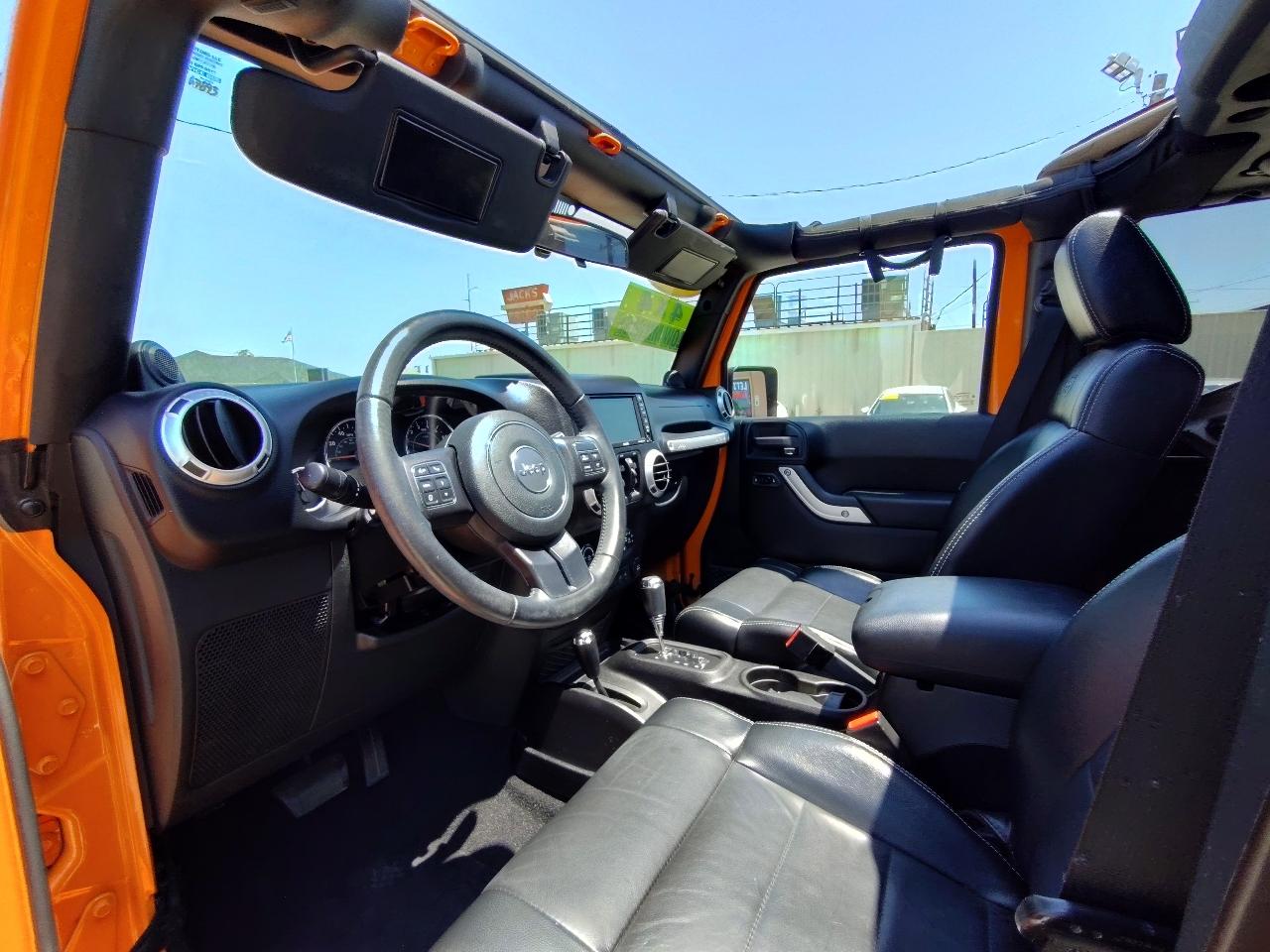 Jeep Wrangler Unlimited Sahara 4WD 2012