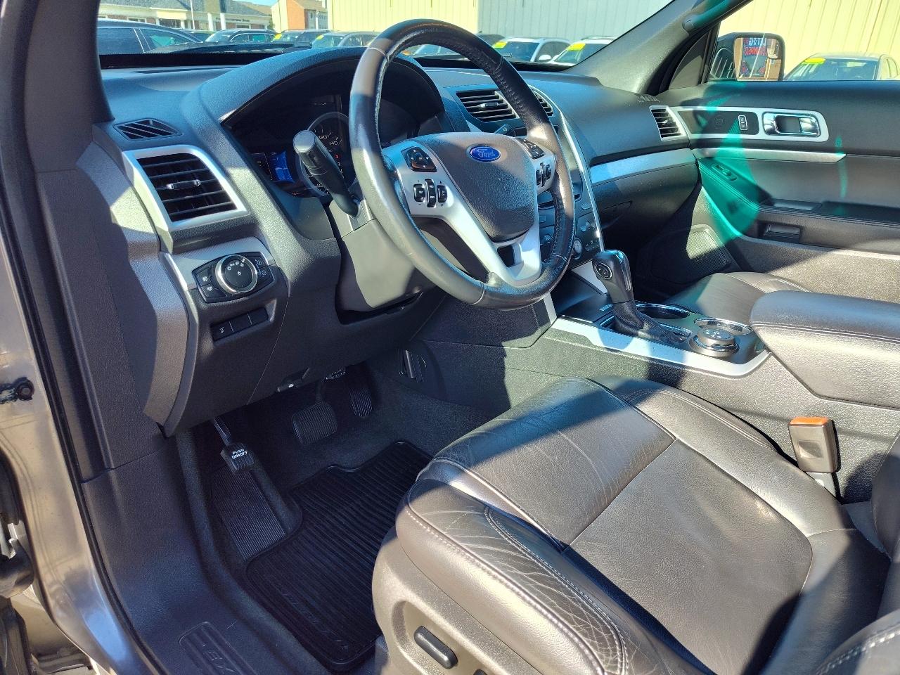 Ford Explorer XLT 4WD 2013