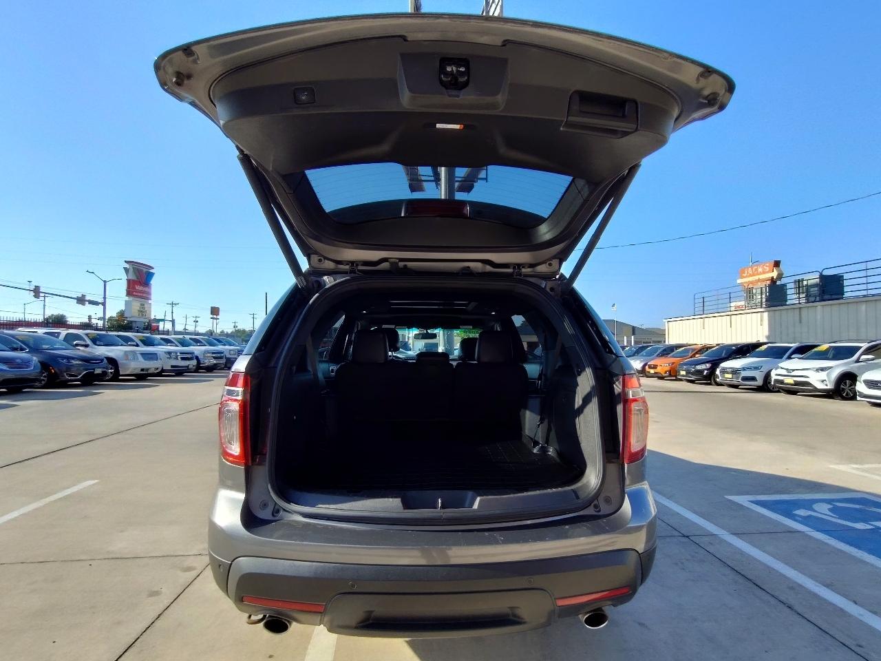 Ford Explorer XLT 4WD 2013