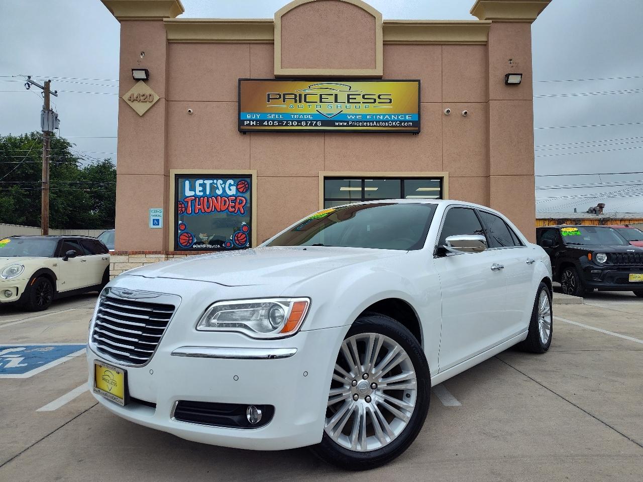 Chrysler 300 Limited 4D Sedan 2011