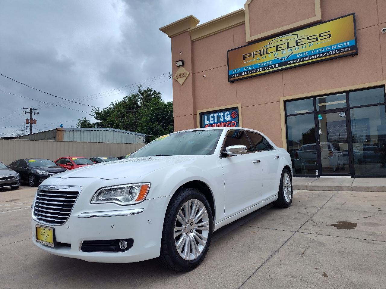 Chrysler 300 Limited 4D Sedan 2011