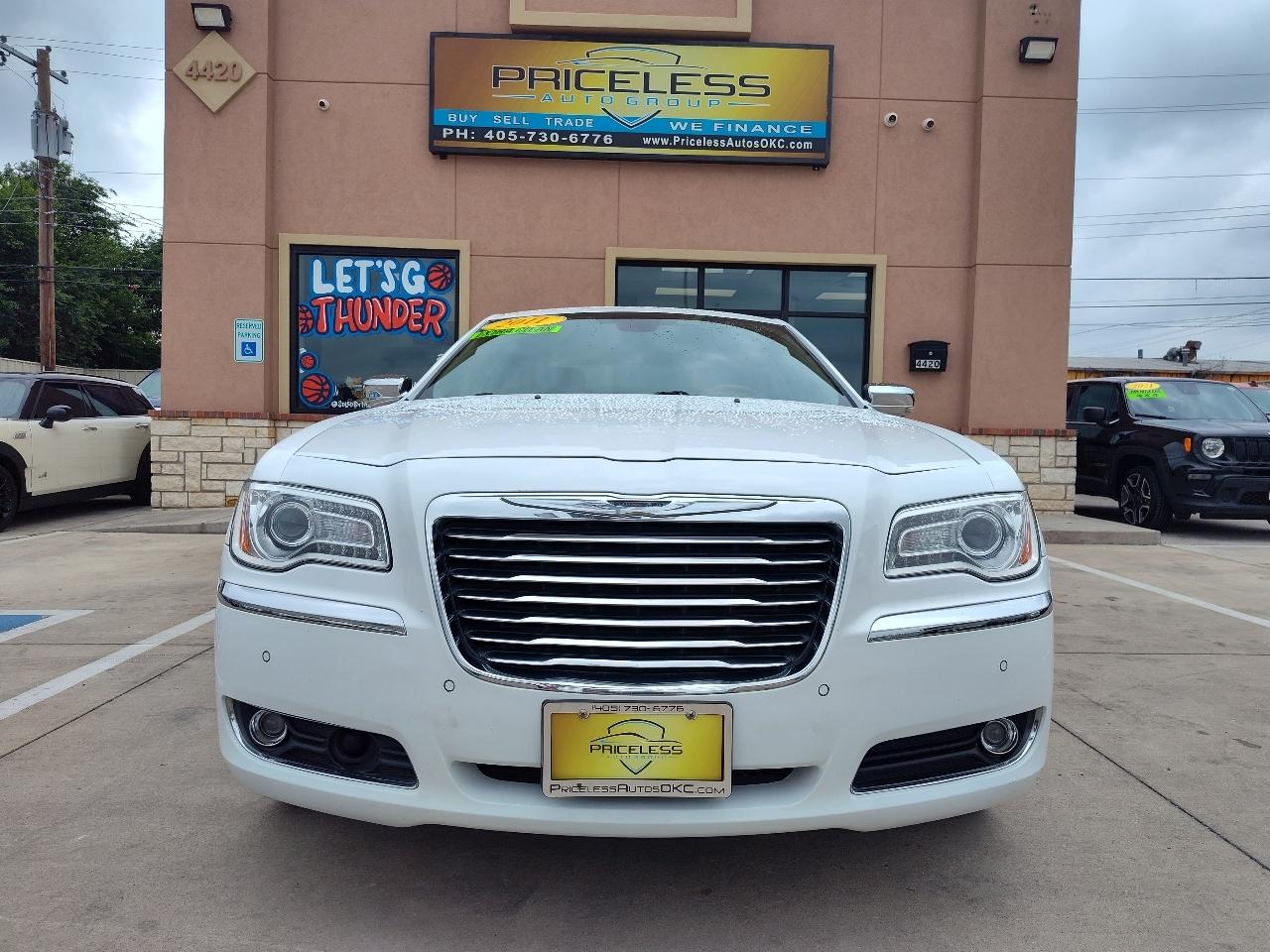 Chrysler 300 Limited 4D Sedan 2011