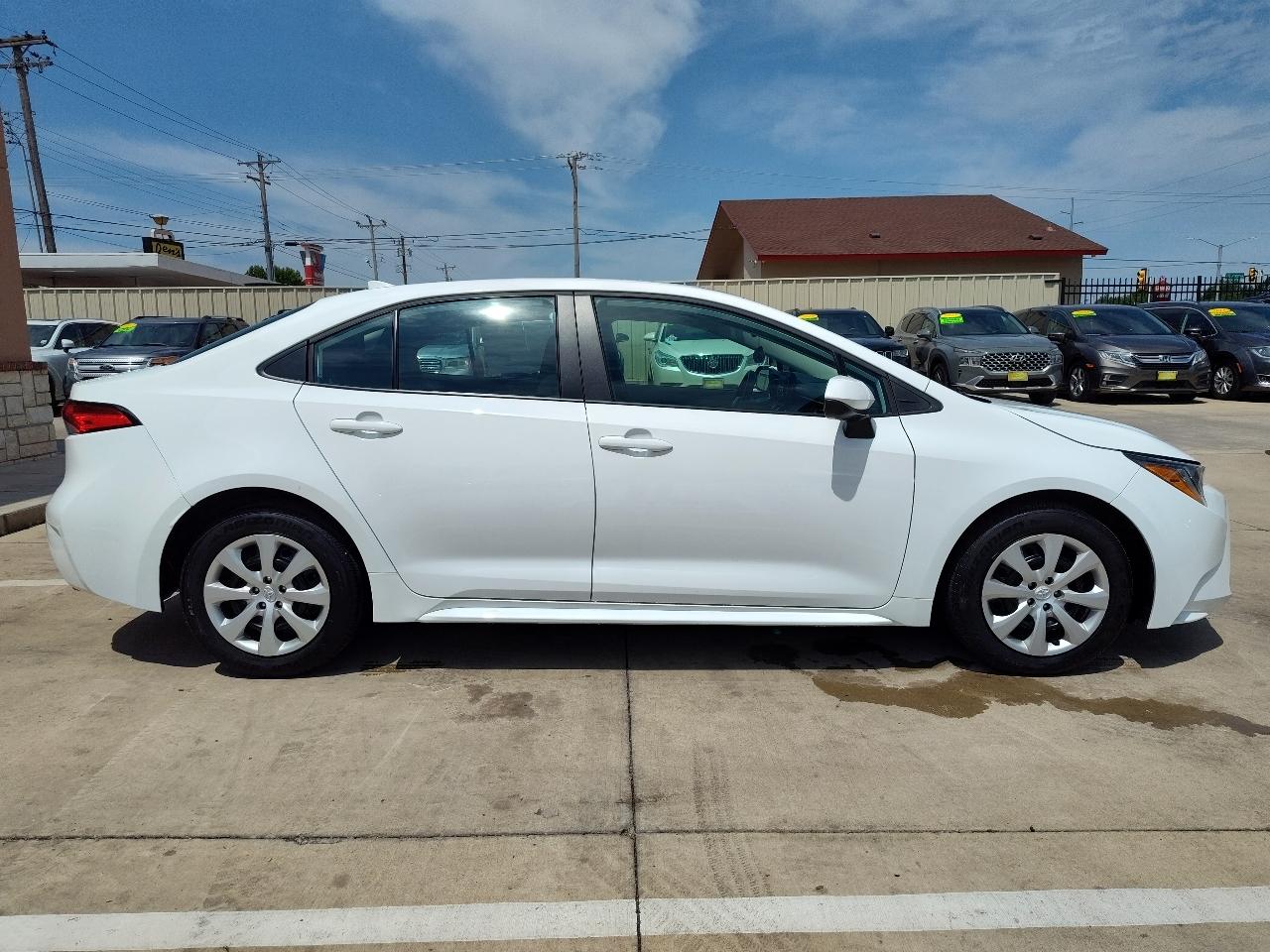 Toyota Corolla LE 2025