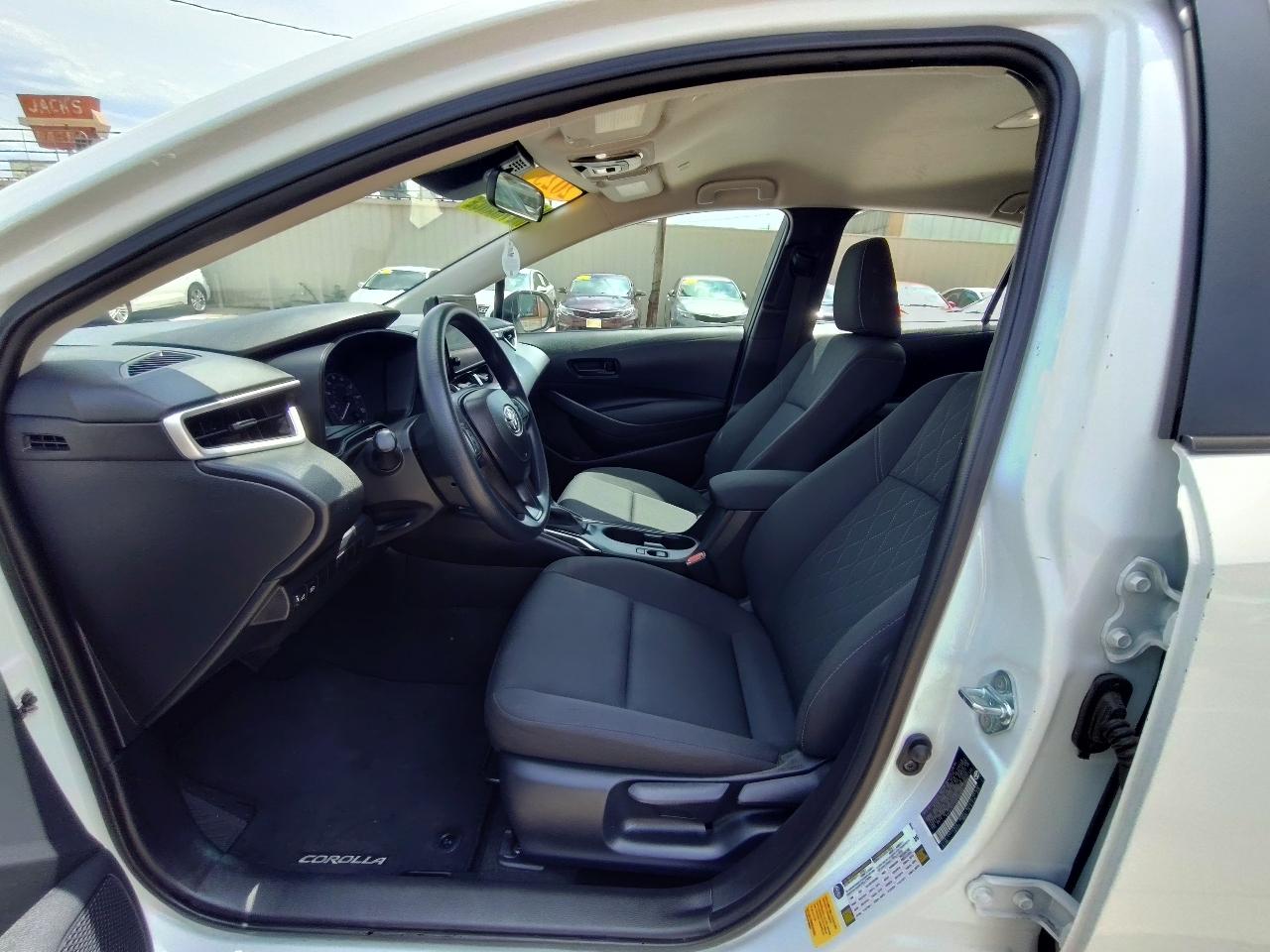 Toyota Corolla LE 2025