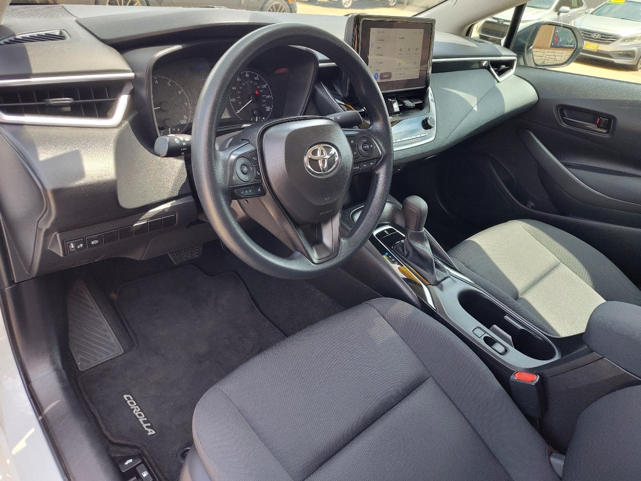 Toyota Corolla LE 2025