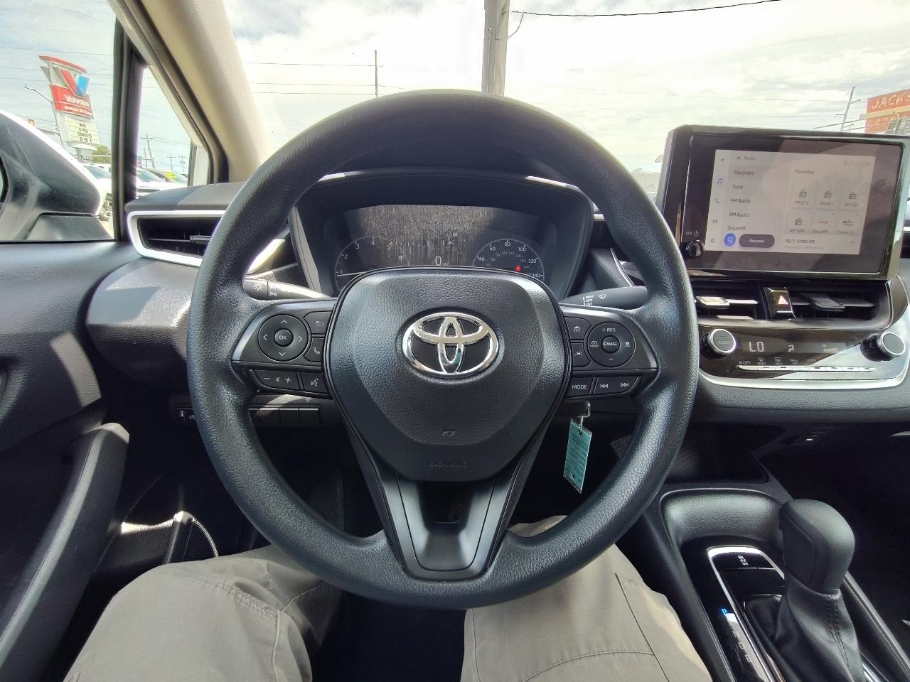 Toyota Corolla LE 2025