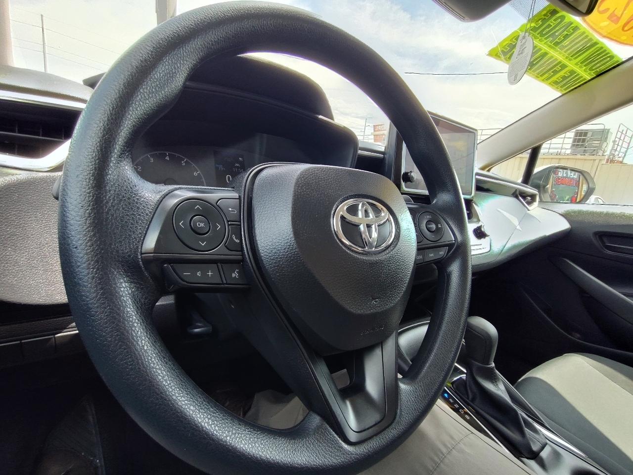 Toyota Corolla LE 2025