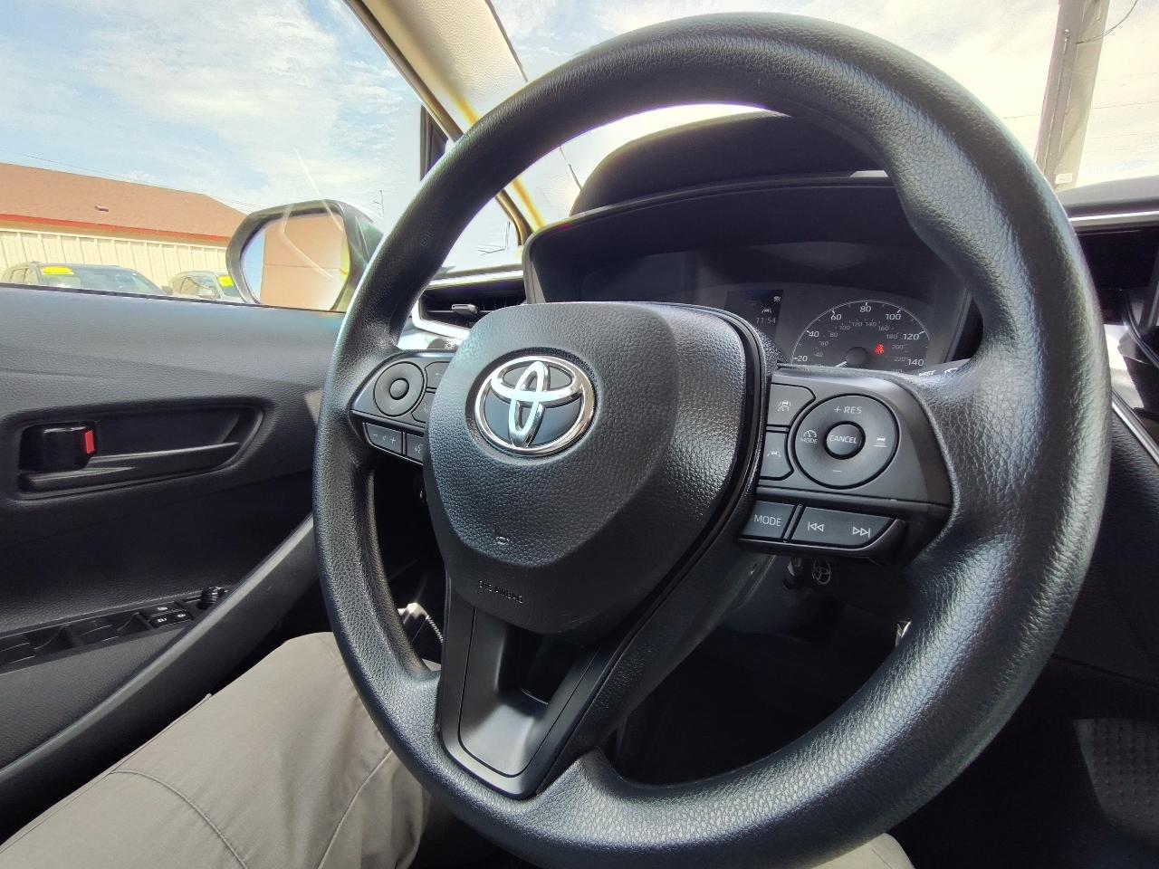 Toyota Corolla LE 2025