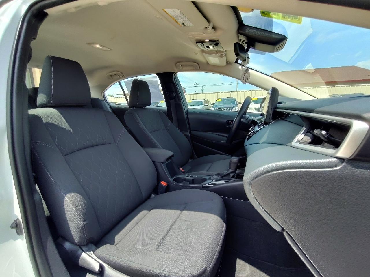 Toyota Corolla LE 2025