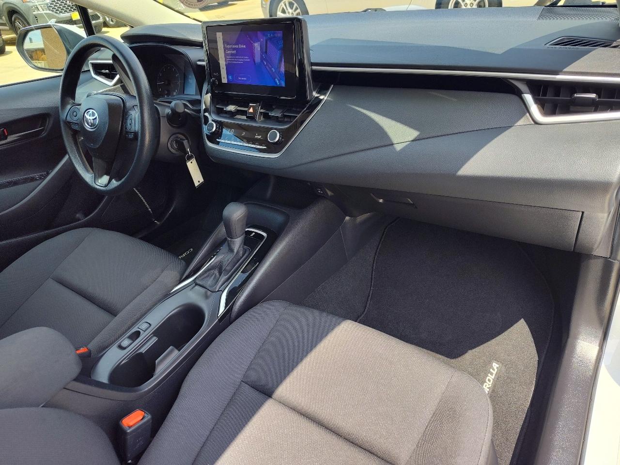 Toyota Corolla LE 2025