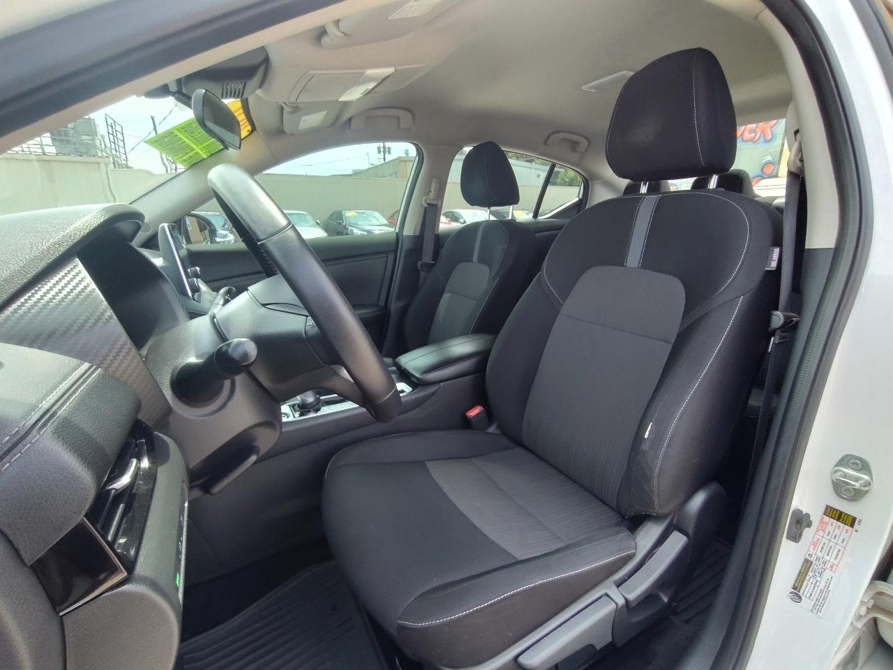Nissan Sentra SV 4D Sedan 2021