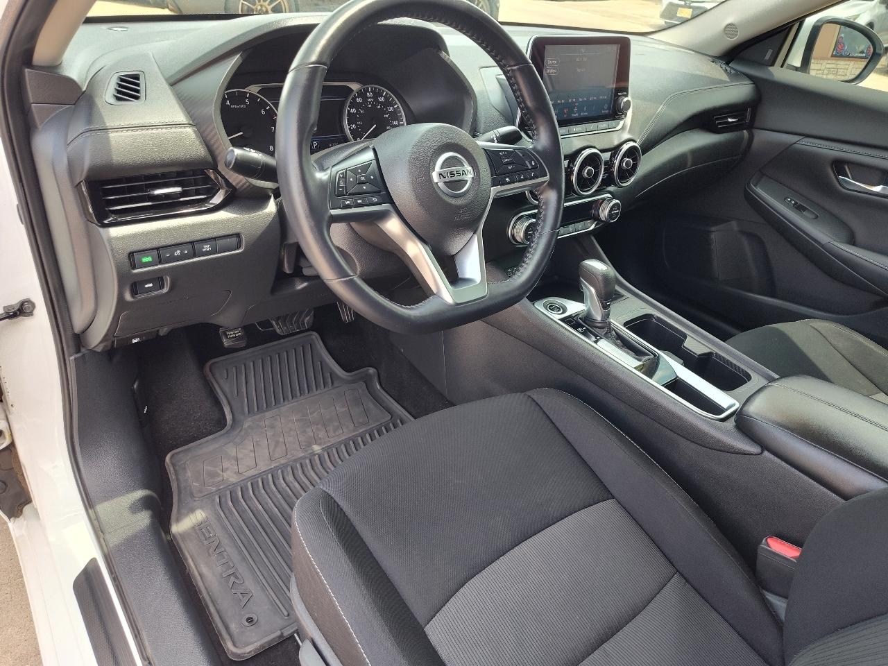 Nissan Sentra SV 4D Sedan 2021