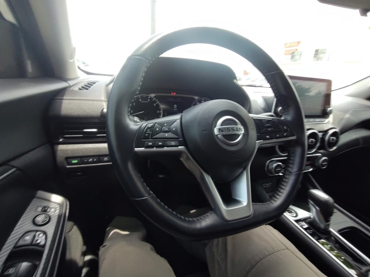 Nissan Sentra SV 4D Sedan 2021