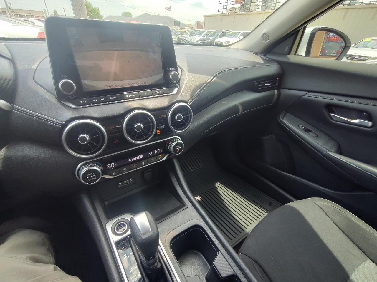 Nissan Sentra SV 4D Sedan 2021
