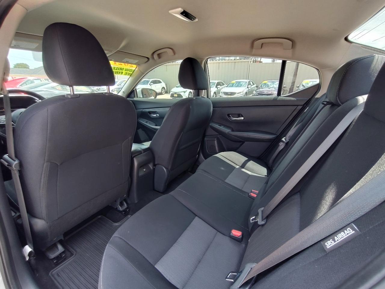 Nissan Sentra SV 4D Sedan 2021