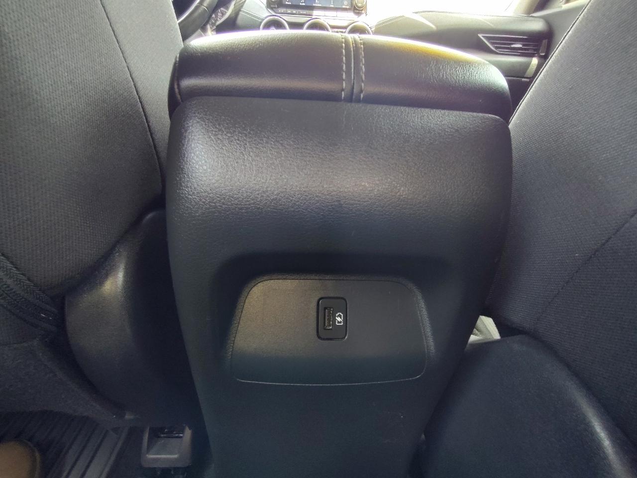 Nissan Sentra SV 4D Sedan 2021