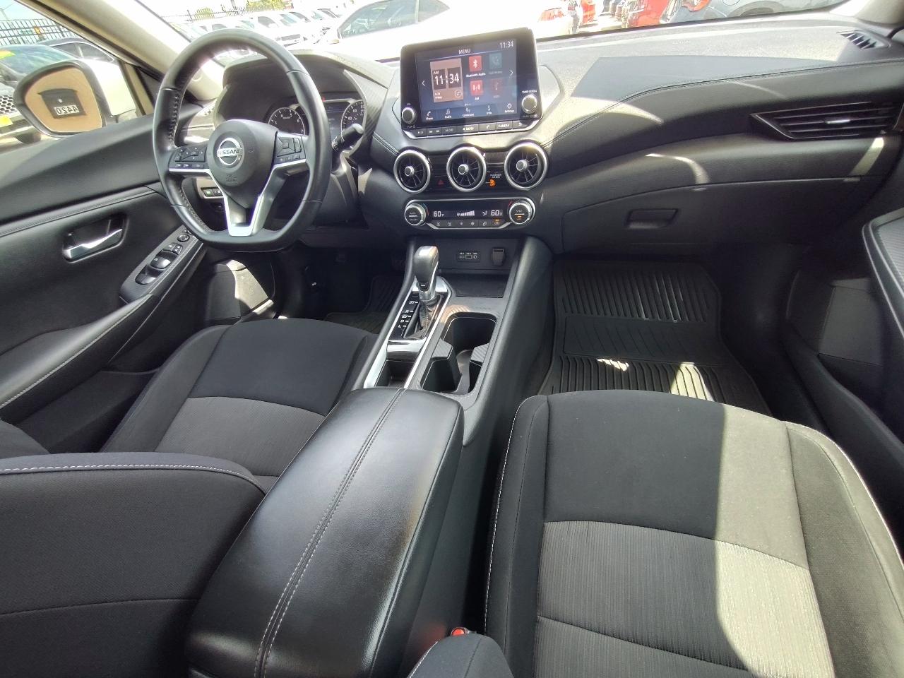 Nissan Sentra SV 4D Sedan 2021