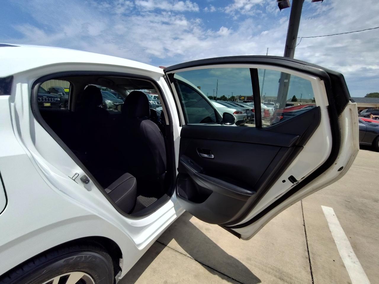 Nissan Sentra SV 4D Sedan 2021