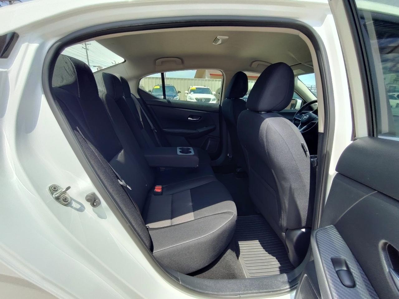 Nissan Sentra SV 4D Sedan 2021