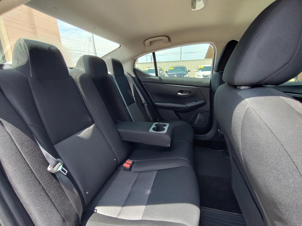 Nissan Sentra SV 4D Sedan 2021
