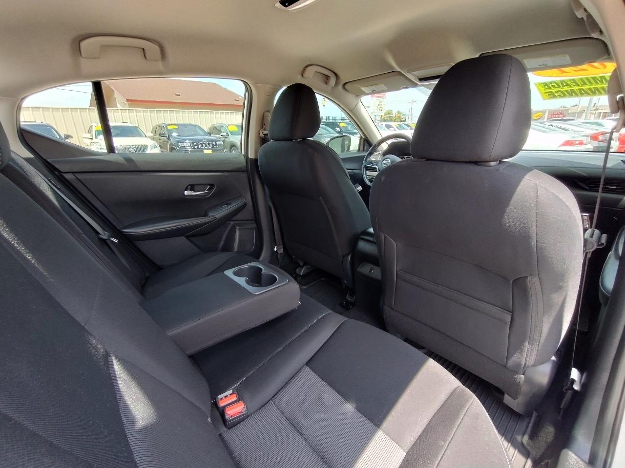 Nissan Sentra SV 4D Sedan 2021