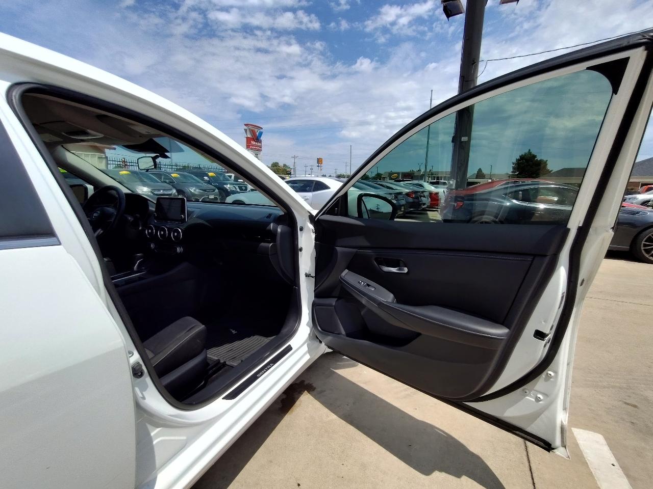 Nissan Sentra SV 4D Sedan 2021