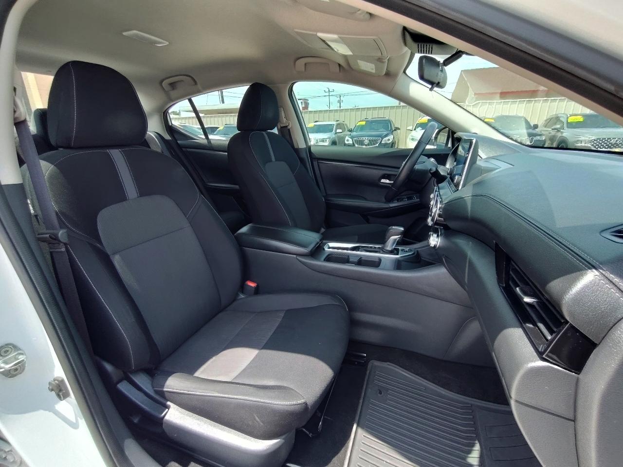 Nissan Sentra SV 4D Sedan 2021
