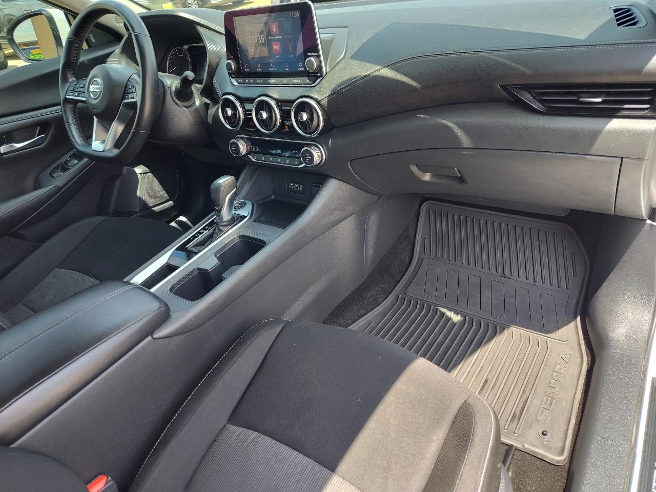 Nissan Sentra SV 4D Sedan 2021