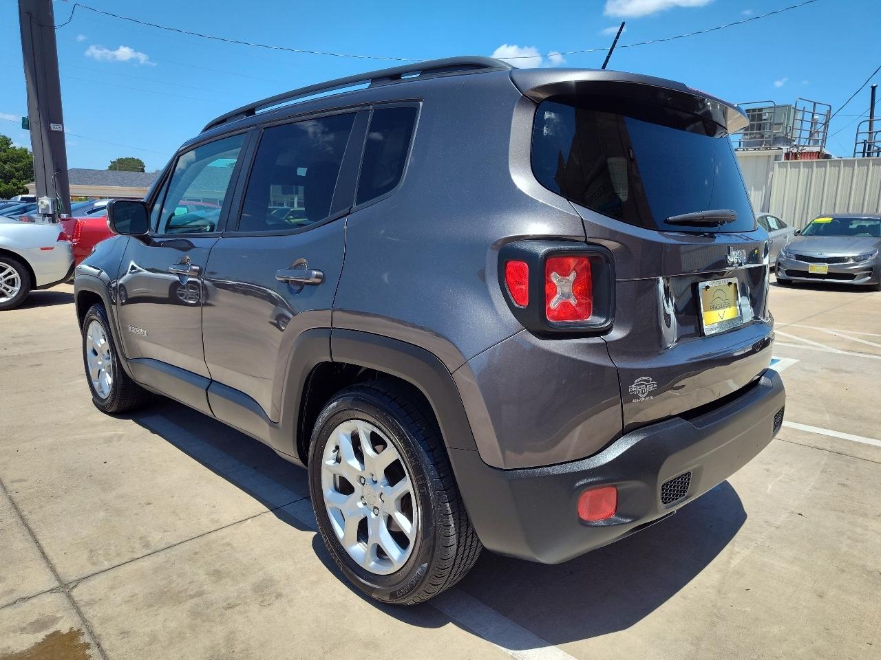 Jeep Renegade Latitude FWD 2016