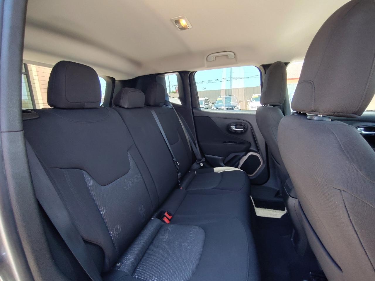Jeep Renegade Latitude FWD 2016