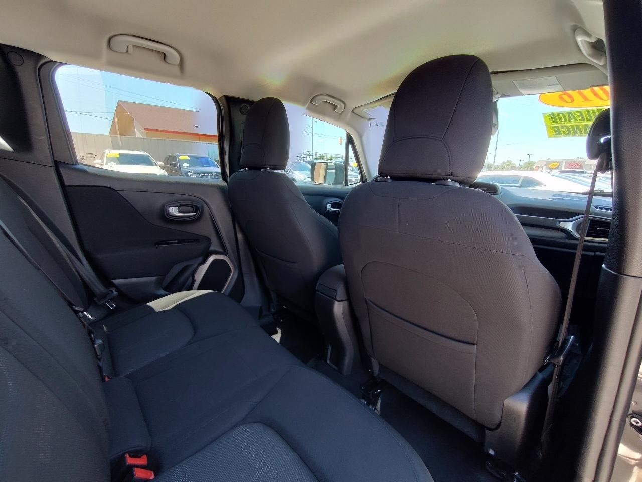 Jeep Renegade Latitude FWD 2016
