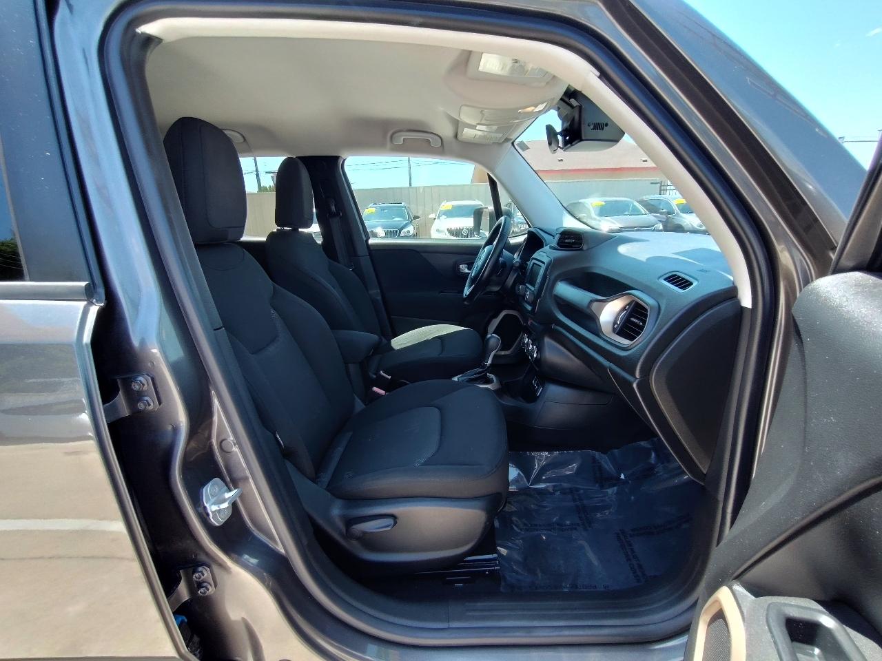 Jeep Renegade Latitude FWD 2016