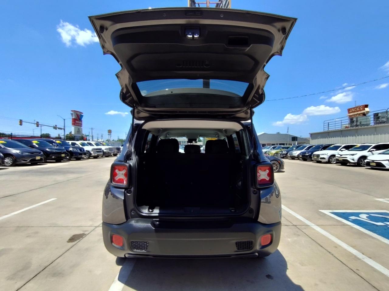 Jeep Renegade Latitude FWD 2016