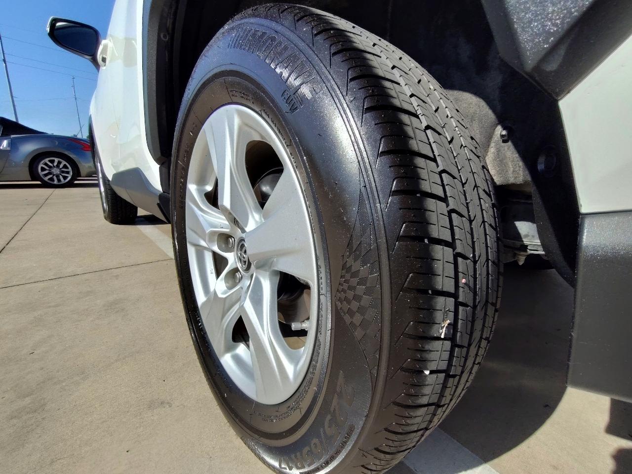 Toyota RAV4 XLE 2019