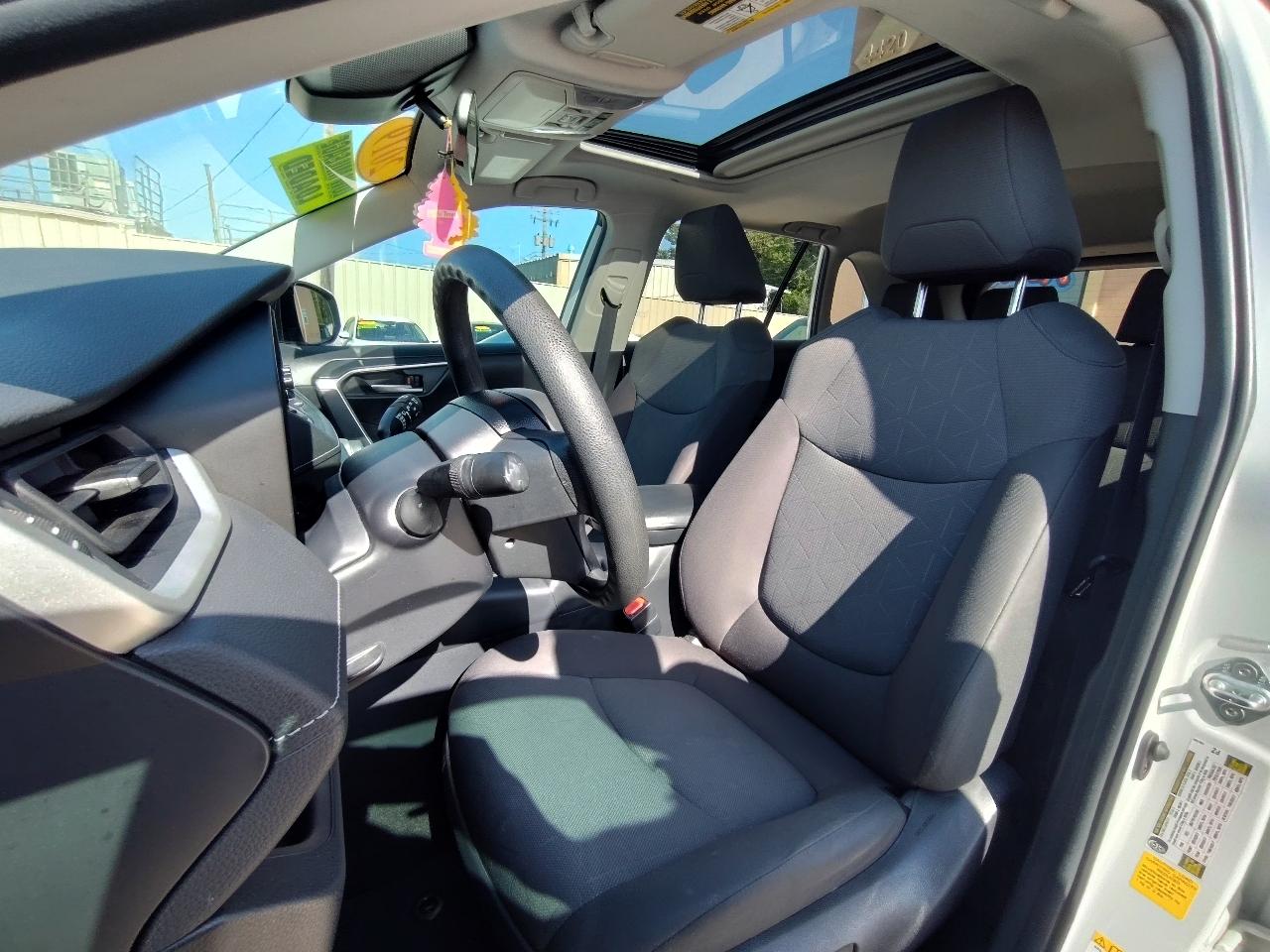 Toyota RAV4 XLE 2019