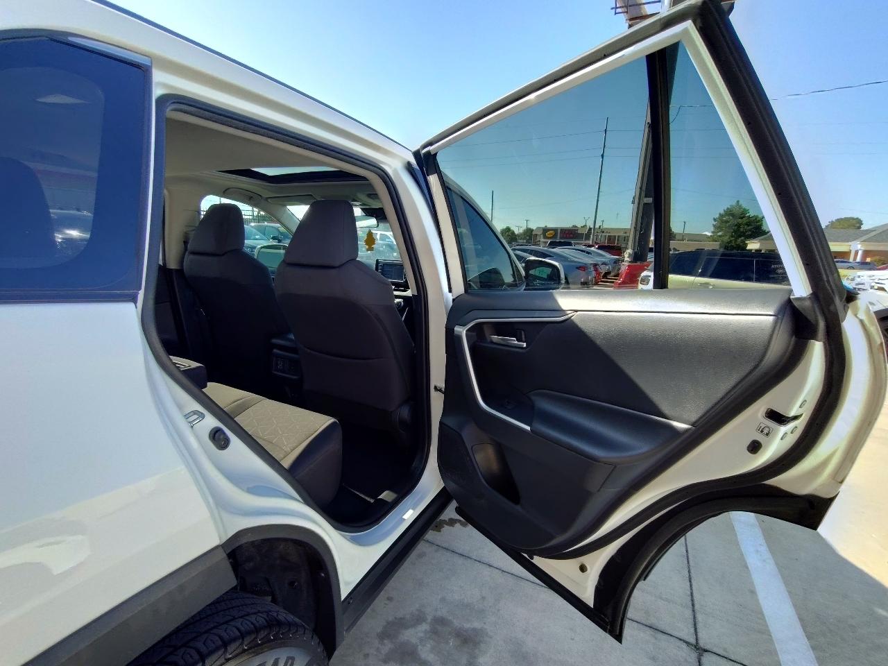 Toyota RAV4 XLE 2019