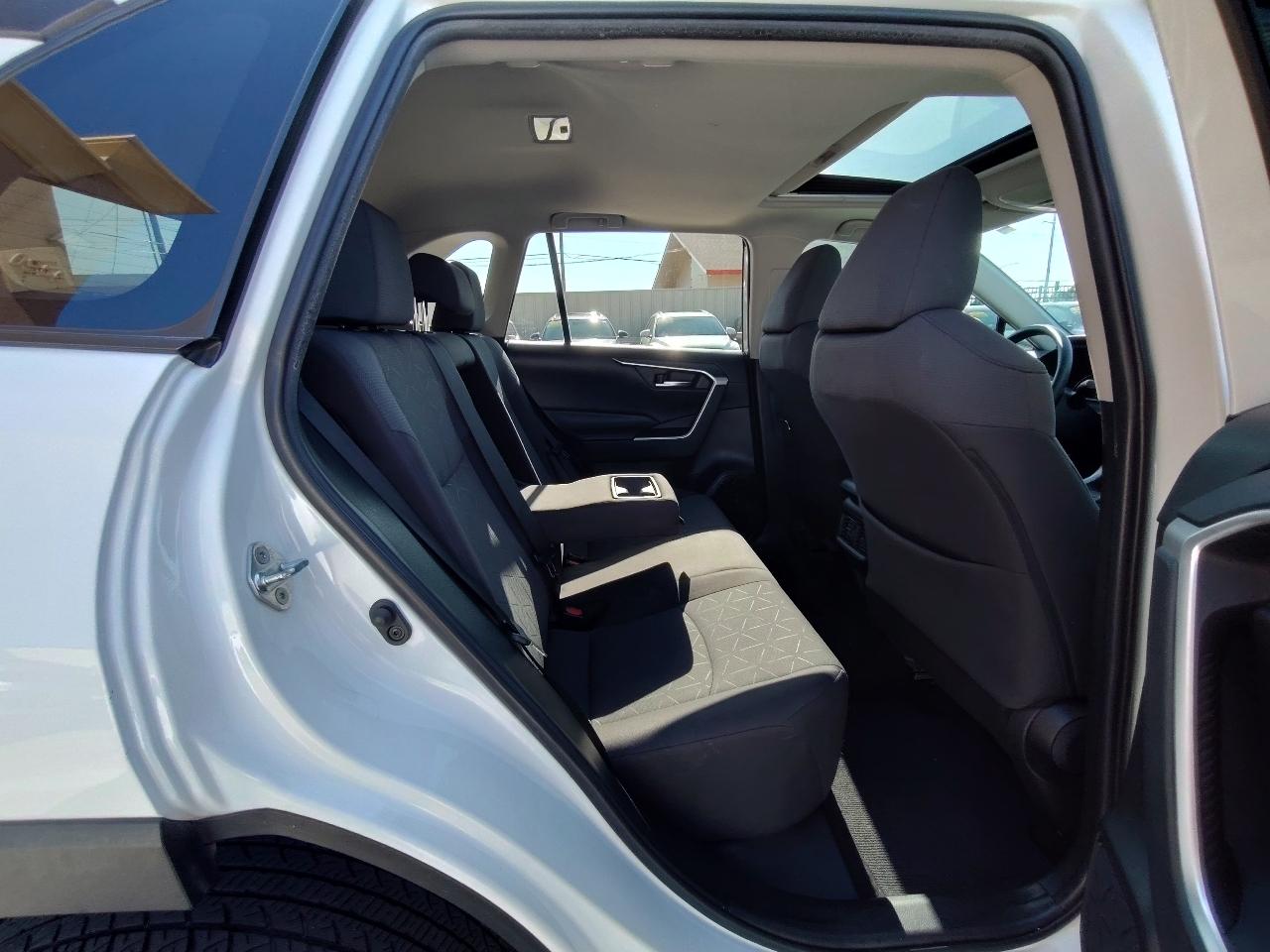Toyota RAV4 XLE 2019