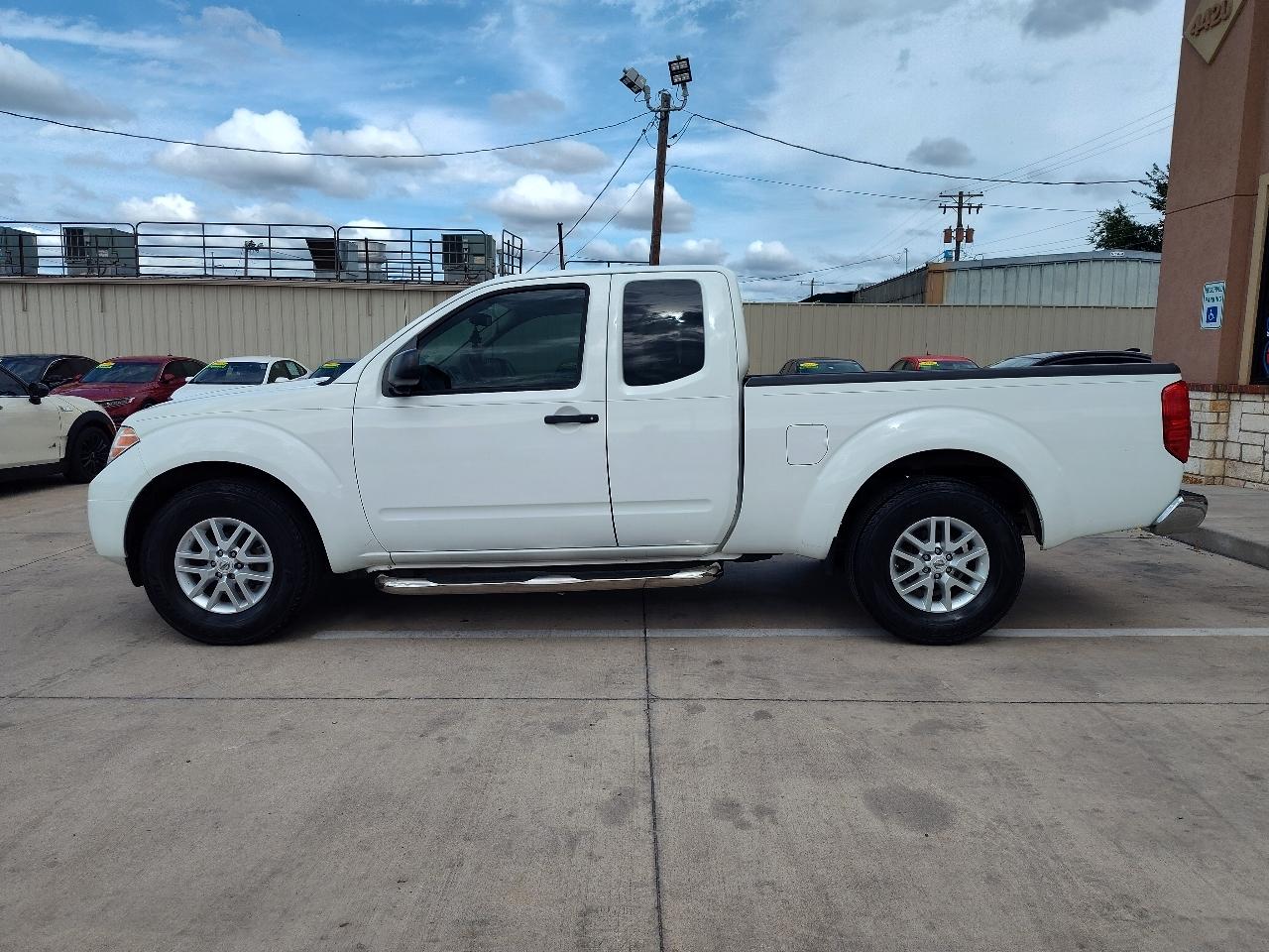 Nissan Frontier SV King Cab I4 5MT 2WD 2017