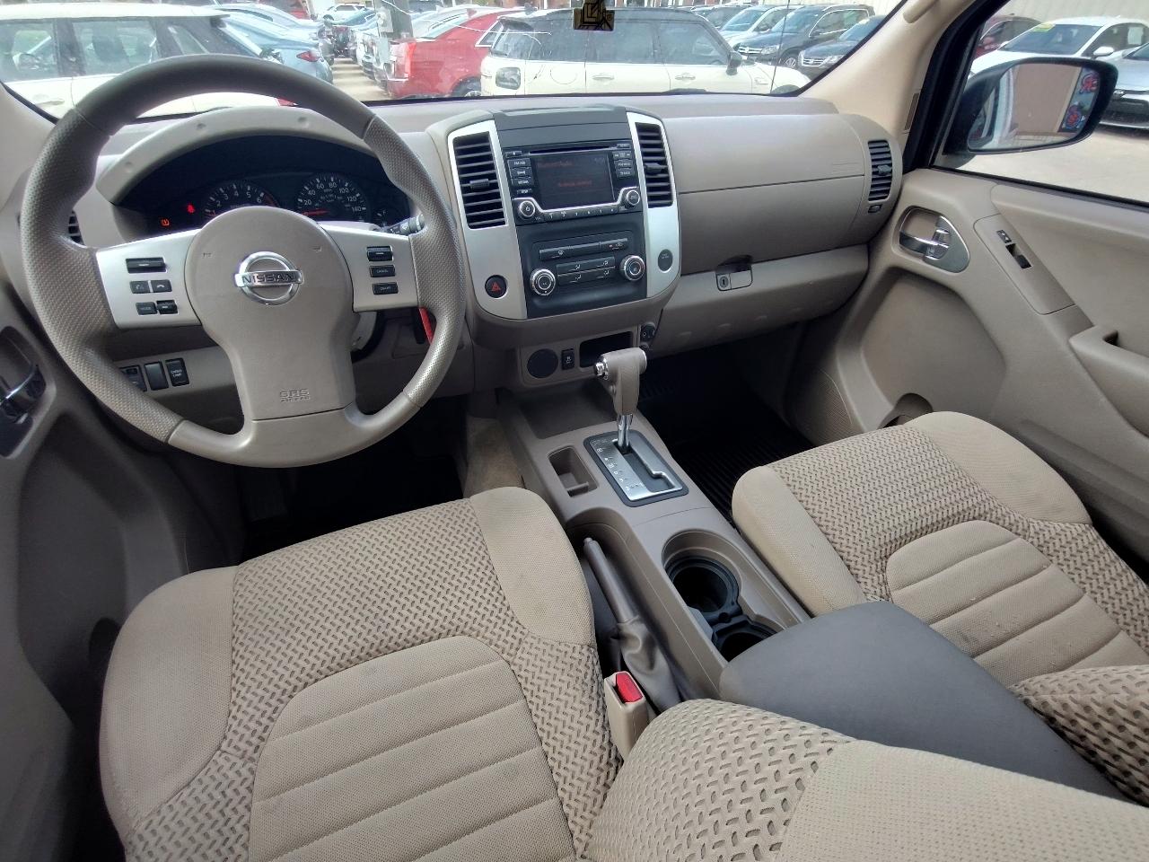 Nissan Frontier SV King Cab I4 5MT 2WD 2017