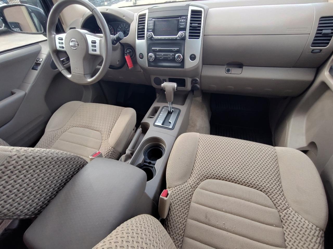 Nissan Frontier SV King Cab I4 5MT 2WD 2017