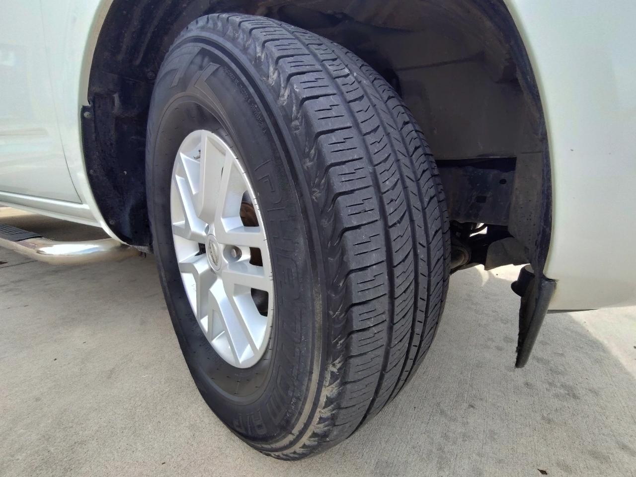 Nissan Frontier SV King Cab I4 5MT 2WD 2017