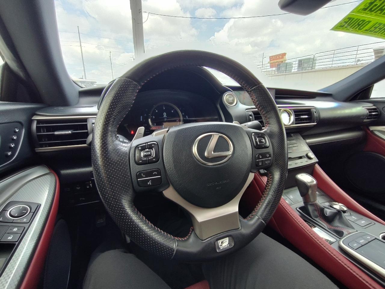 Lexus RC 300 AWD 2018