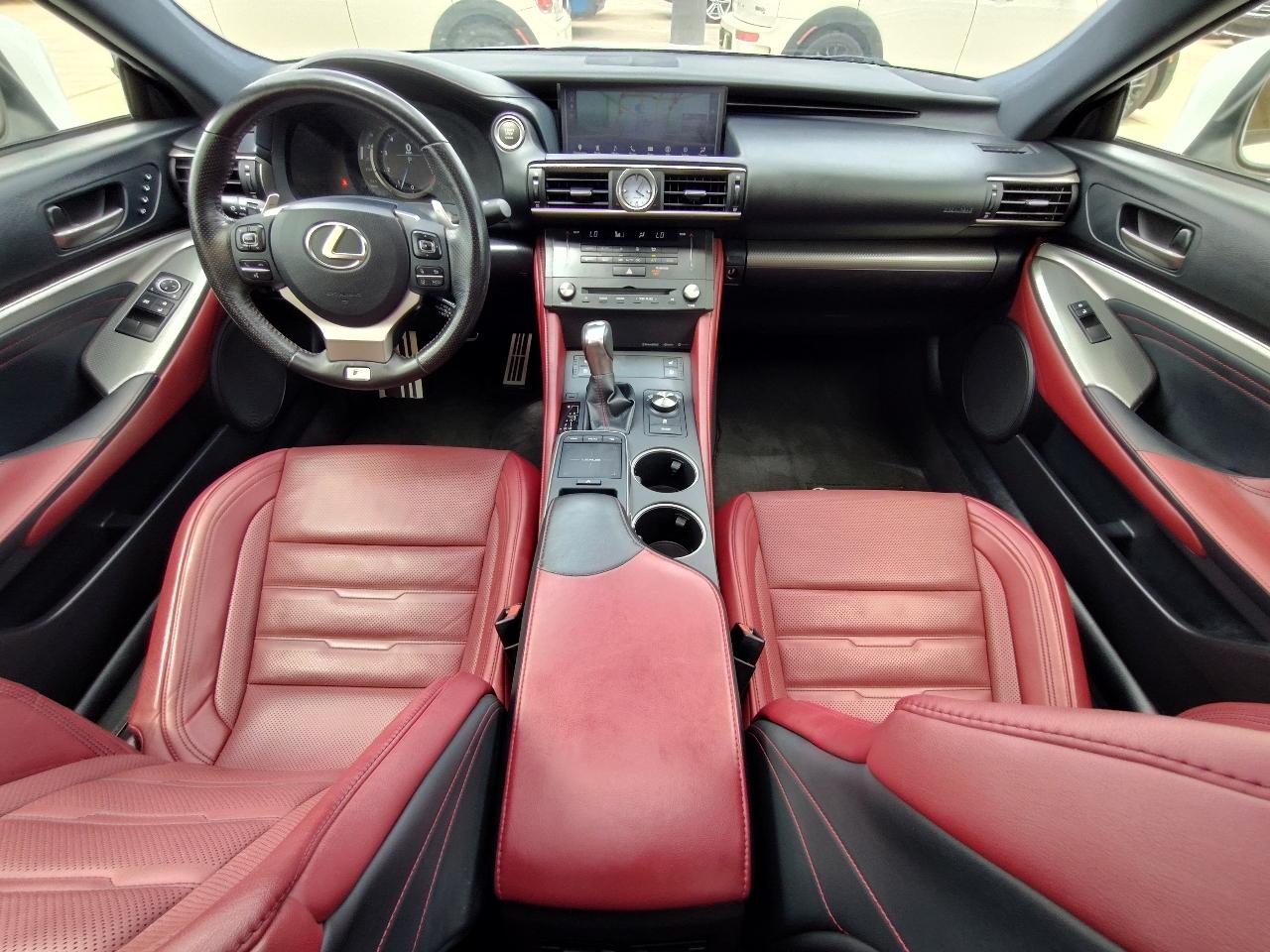 Lexus RC 300 AWD 2018