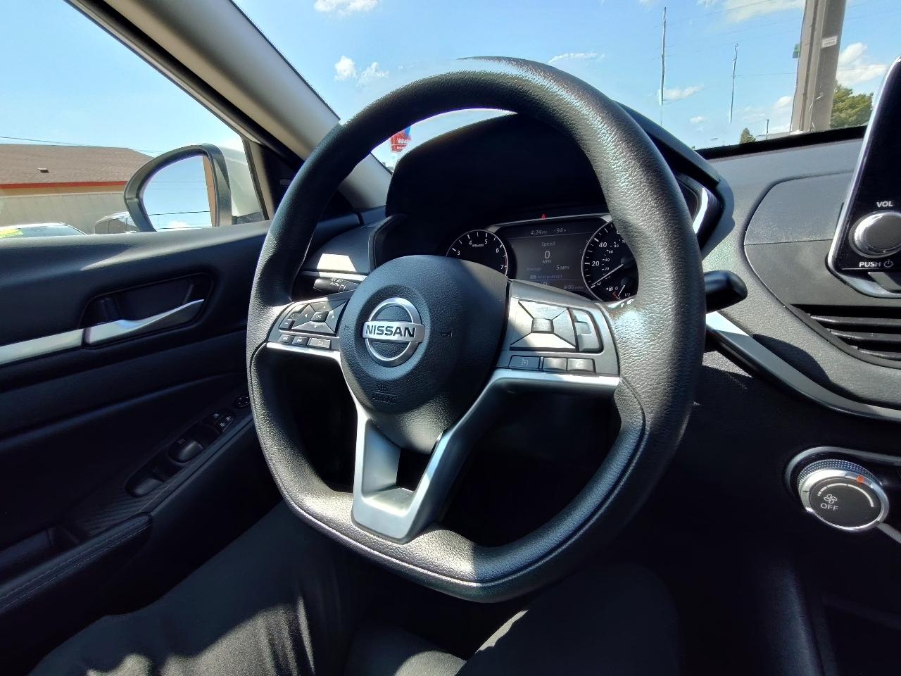 Nissan Altima 2.5 SV AWD 2022