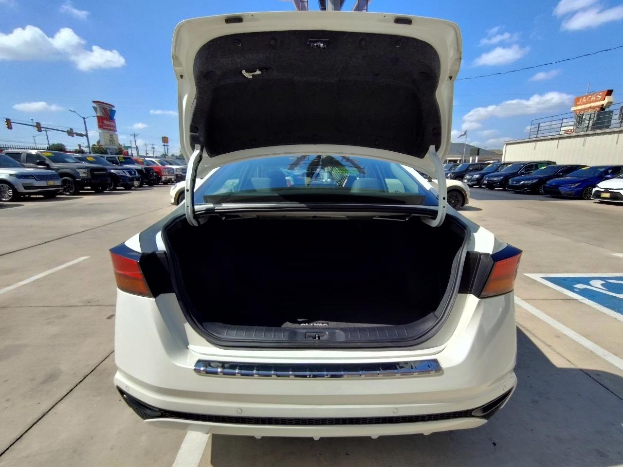Nissan Altima 2.5 SV AWD 2022