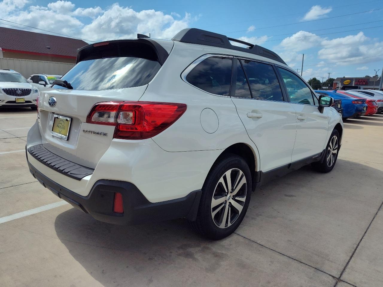 Subaru Outback  2018